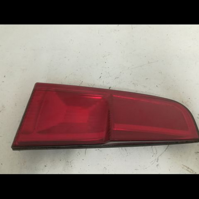 Feu arrière interieur gauche occasion FIAT PUNTO II Phase 2 05-2003->10-2009 1.2i 60ch 1