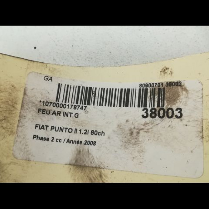 Feu arrière interieur gauche occasion FIAT PUNTO II Phase 2 05-2003->10-2009 1.2i 60ch 3