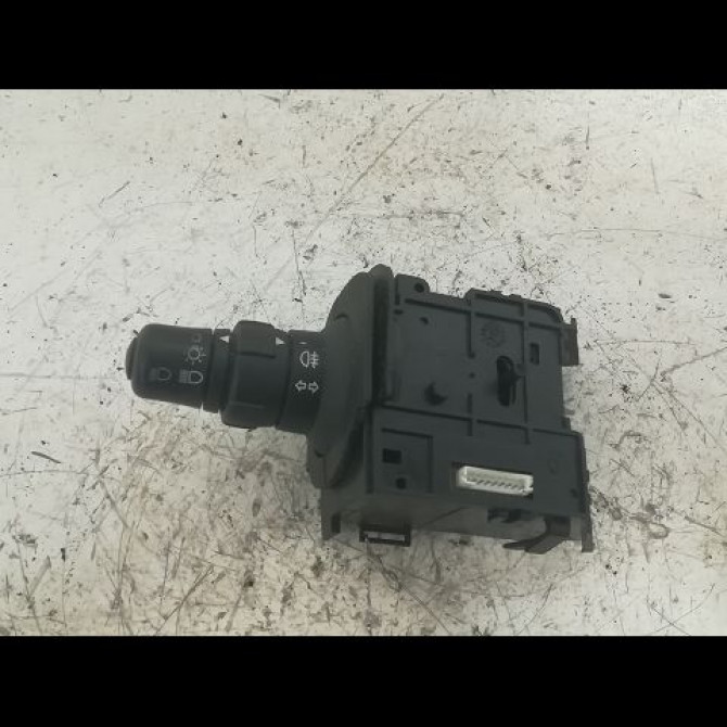 Commande clignotant occasion RENAULT SCENIC II Phase 1 03-2004->09-2006 1.5 DCI 100ch 7701060398 1