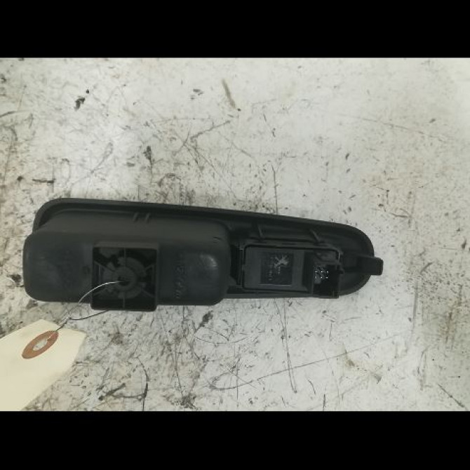 Commande leve-glace porte arrière droite occasion PEUGEOT 3008 I Phase 1 04-2009->12-2013 2