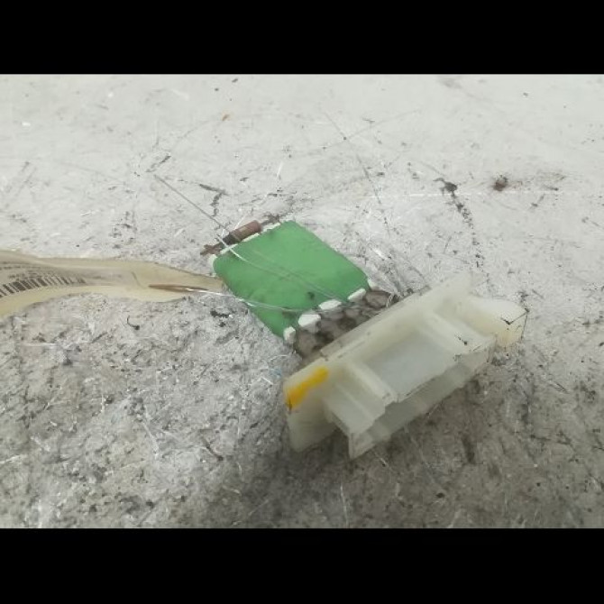 Resistance de chauffage occasion DACIA SANDERO I Phase 1 06-2008->10-2012 1.4 MPI 75ch 6001551674 1