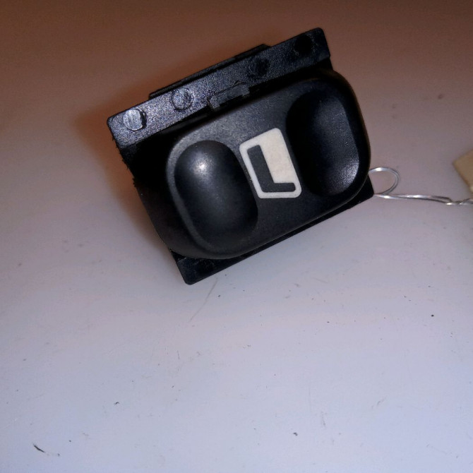 Commande lève-glace porte avant droite occasion PEUGEOT PARTNER I Phase 2 11-2002->05-2008 1.4i 1