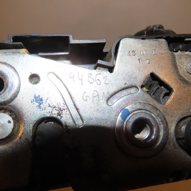 Serrure porte ard occasion PEUGEOT 207 Phase 1 SW 07-2007->03-2013 1.6 HDI 90ch 9138H8 2