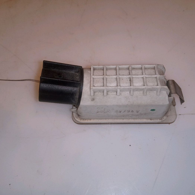 Eclaireur plaque de police g occasion FORD MONDEO III Phase 1 06-2007->09-2010 1.8 TDCI 125ch 1479968 2