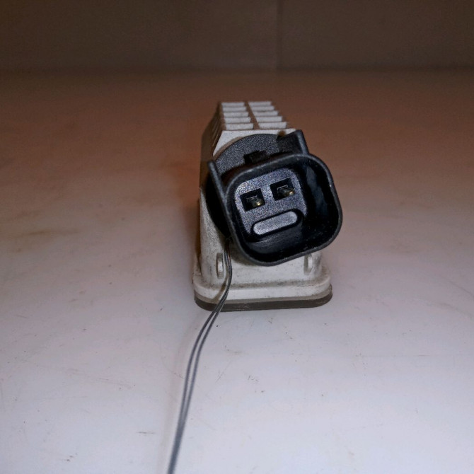 Eclaireur plaque de police g occasion FORD MONDEO III Phase 1 06-2007->09-2010 1.8 TDCI 125ch 1479968 3