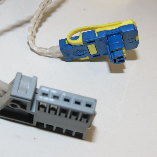 Bloc commodos occasion CITROEN BERLINGO II Phase 1 05-2008->01-2012 1.6 HDi 75ch 6242NW 5