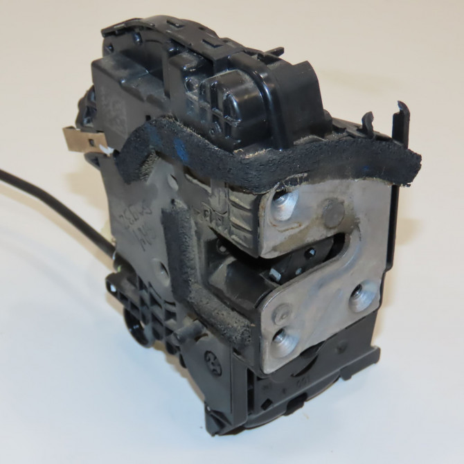 Serrure porte ard occasion RENAULT CAPTUR Phase 1 02-2013->... 0.9 90 ch 805027072R 2