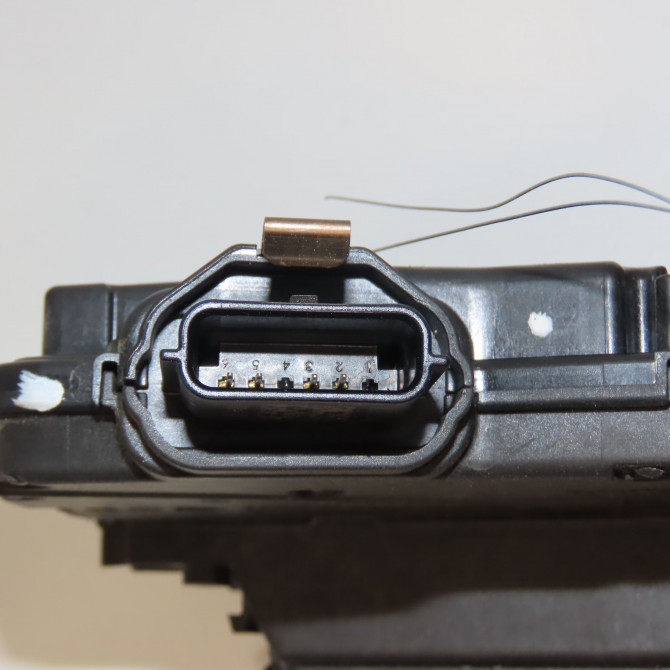 Serrure porte ard occasion RENAULT CAPTUR Phase 1 02-2013->... 0.9 90 ch 805027072R 5