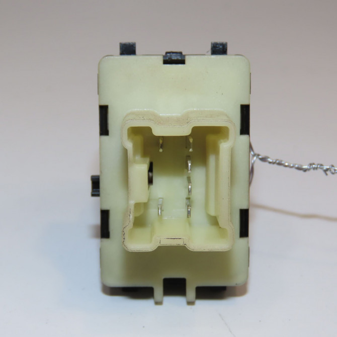 Commande lève-glace porte avant droite occasion DACIA SANDERO II Phase 1 10-2012->... 1.5 DCI 90ch 2