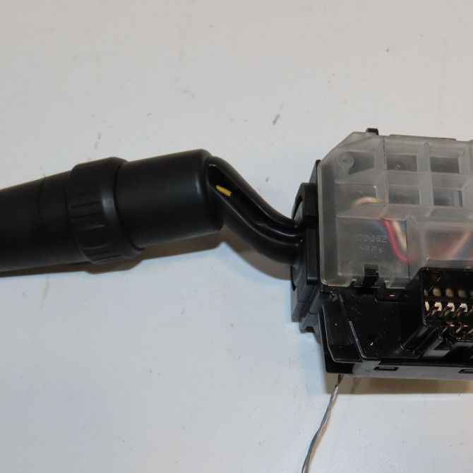 Commande essuie glace occasion MAZDA 3 I Phase 2 07-2006->06-2009 2.0 MZR BP4N66128 2