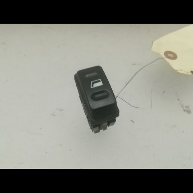 Commande lève-glace porte avant droite occasion CITROEN XSARA PICASSO Phase 1 12-1999->02-2004 2.0 HDi 90ch 1