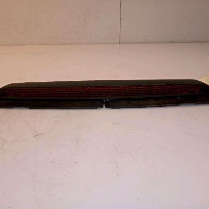 Feux stop supplementaire occasion VOLKSWAGEN PASSAT IV Phase 2 10-2000->03-2005 1.9 TDI 130ch 1J5945121D 1