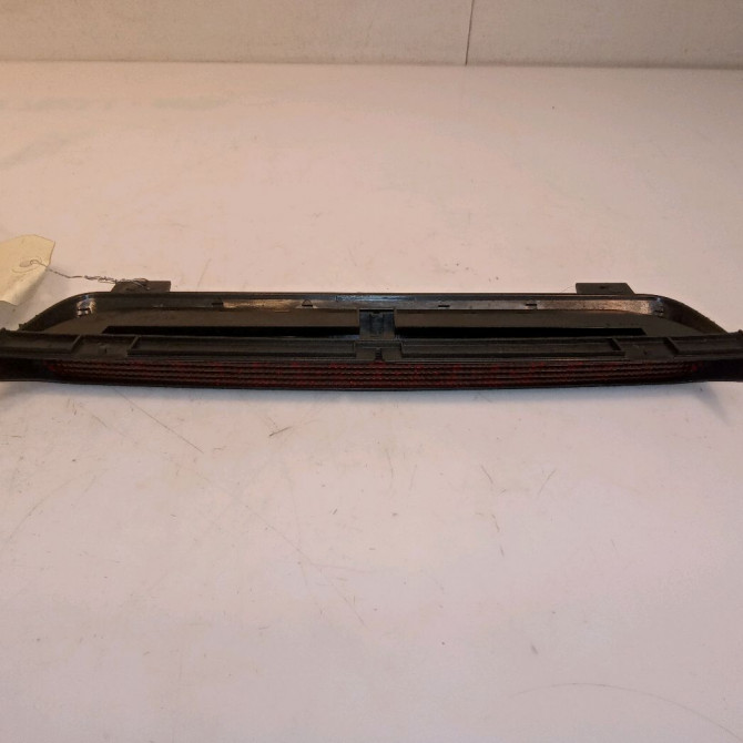 Feux stop supplementaire occasion VOLKSWAGEN PASSAT IV Phase 2 10-2000->03-2005 1.9 TDI 130ch 1J5945121D 2