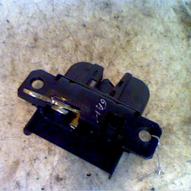 Serrure hayon occasion VOLKSWAGEN GOLF IV GOLF IV Phase 1 1998-01-01->2005-06-30 1J6827505CB41 1