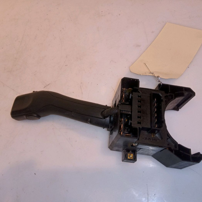 Commande essuie glace occasion VOLKSWAGEN PASSAT IV Phase 2 10-2000->03-2005 1.9 TDI 130ch 4B0953503G01C 2