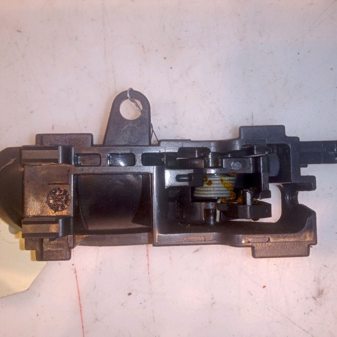 Poignee int porte ard occasion TOYOTA YARIS I Phase 2 03-2003->12-2005 75 D-4D 692050D060B1 2