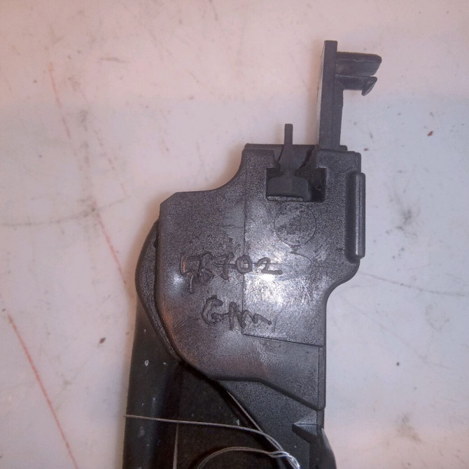 Poignee int porte ard occasion TOYOTA YARIS I Phase 2 03-2003->12-2005 75 D-4D 692050D060B1 3