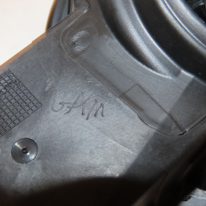 Volet de trappe carburant occasion PEUGEOT 308 II Phase 1 SW 02-2014->08-2017 9801135780 2