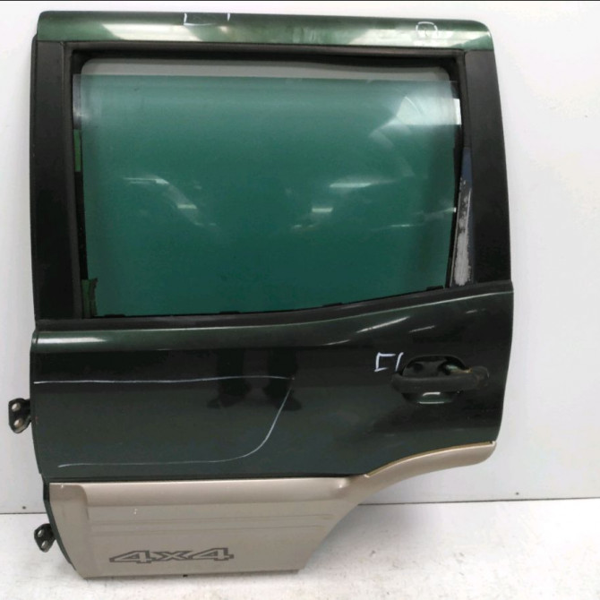 Porte arrière gauche occasion NISSAN TERRANO II Phase 1 04-1995->04-1999 2.7 TDI 125ch 821017F630 1