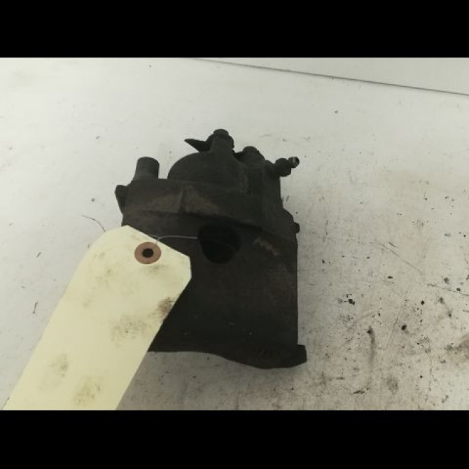 Etrier de frein avant gauche occasion VOLKSWAGEN POLO III Phase 1 10-1994->11-1999 1.4 60ch 6N0615124A 1