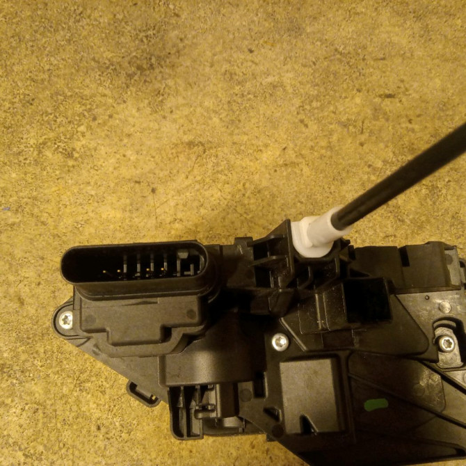 Serrure porte ard occasion VOLVO XC40 32131415 4