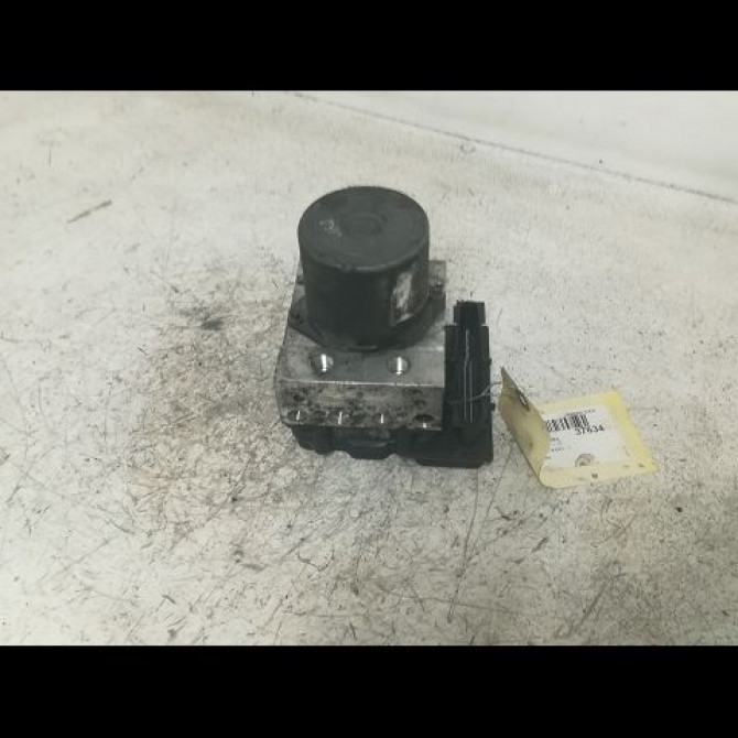 Unité hydraulique ABS occasion RENAULT SCENIC II Phase 1 03-2004->09-2006 1.9 DCI 120ch 7701062137 1