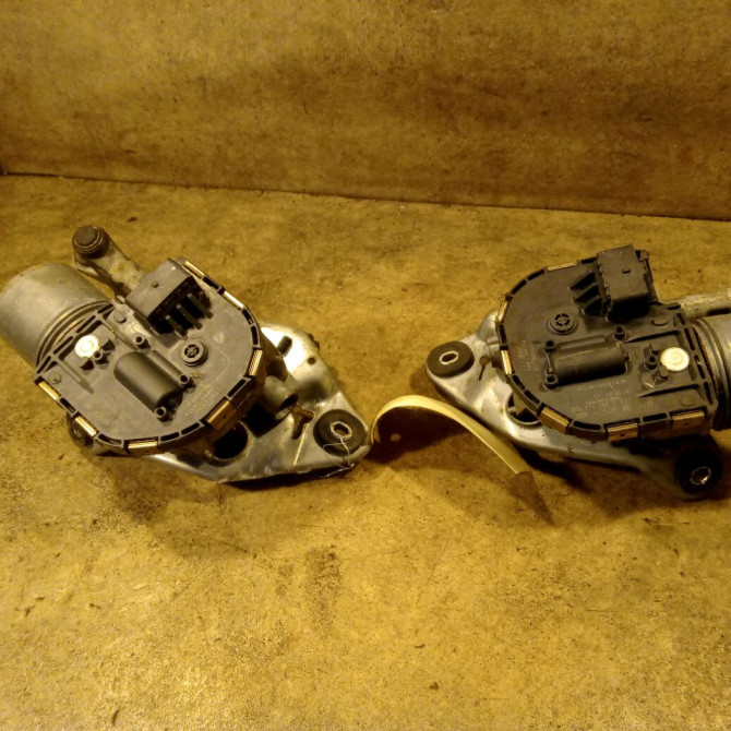 Moteur essuie-glace avant occasion PEUGEOT 407 Phase 1 04-2004->07-2008 2.0 HDI 136ch 2