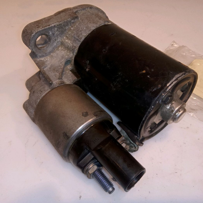 Démarreur occasion VOLKSWAGEN GOLF V Phase 1 11-2003->10-2008 1.6 102ch 2T911023M 3