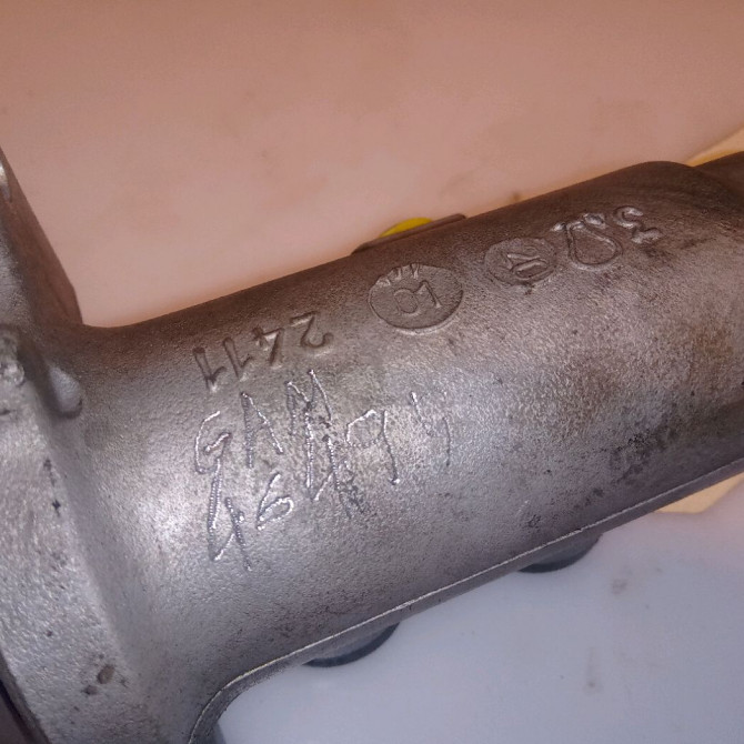 Maitre cylindre occasion  64300001 3