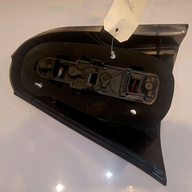 Feu arrière droit occasion  1688202864 2