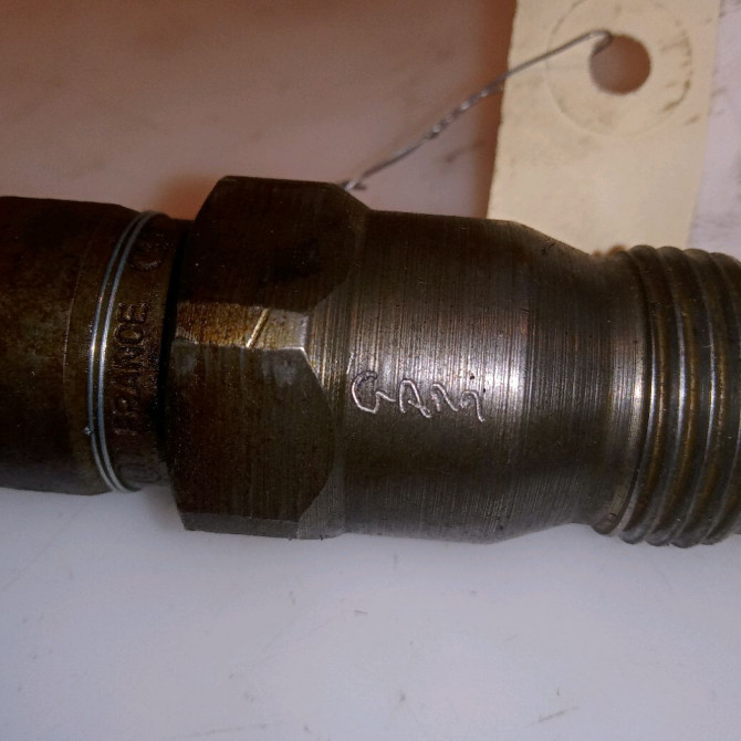 Injecteur occasion RENAULT 21 Phase 2 07-1989->09-1994 2.1 D 8v 75ch 7701033666 2