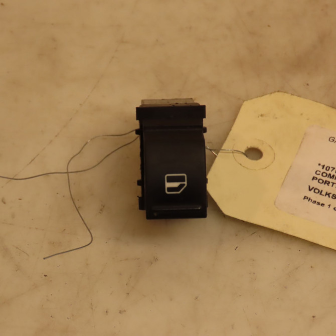 Commande lève-glace porte avant droite occasion VOLKSWAGEN POLO V POLO V Phase 1 2009-09-01->2014-05-31 1.2 60ch 1