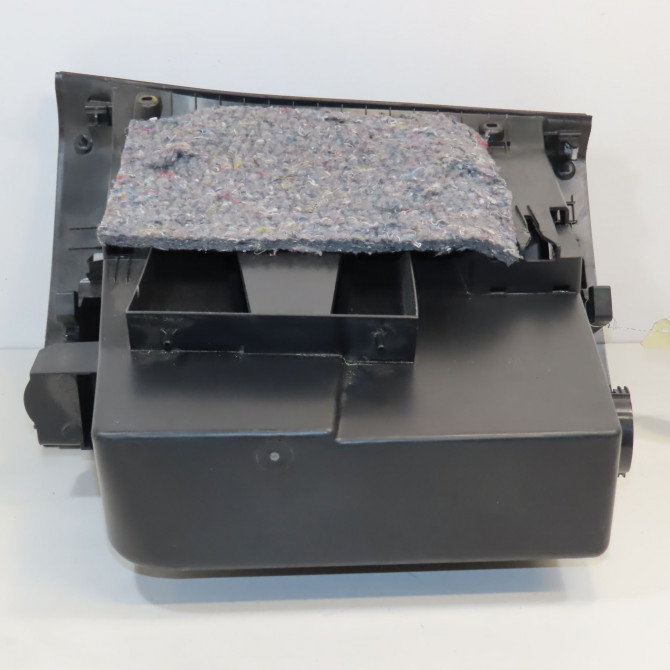 Boite à gants occasion PEUGEOT 308 II Phase 1 04-1995->04-1999 1.2 PureTech 110ch 16108048ZD 4