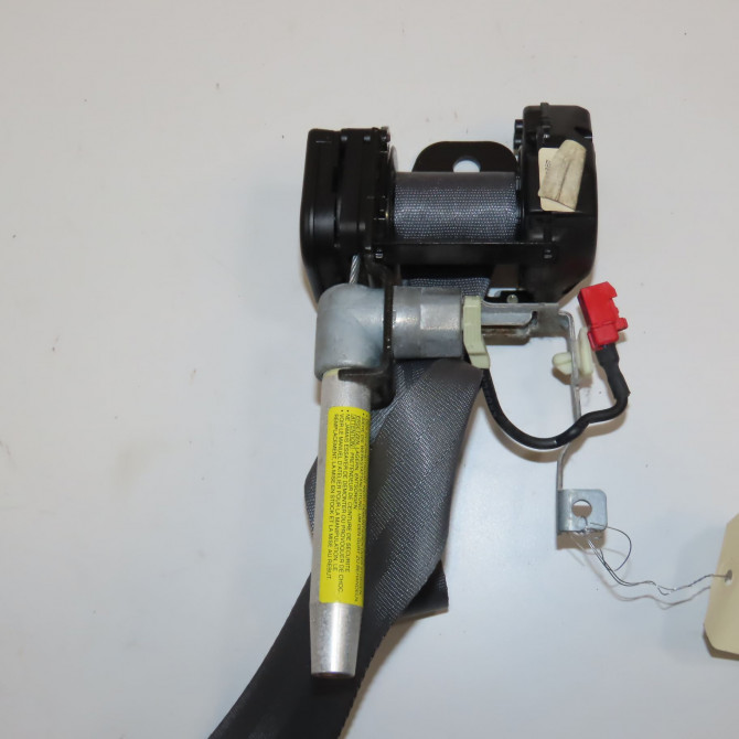 Ceinture avant gauche occasion MITSUBISHI SPACE STAR II Phase 1 10-1998->03-2006 1.3i 85ch 7000C668 2