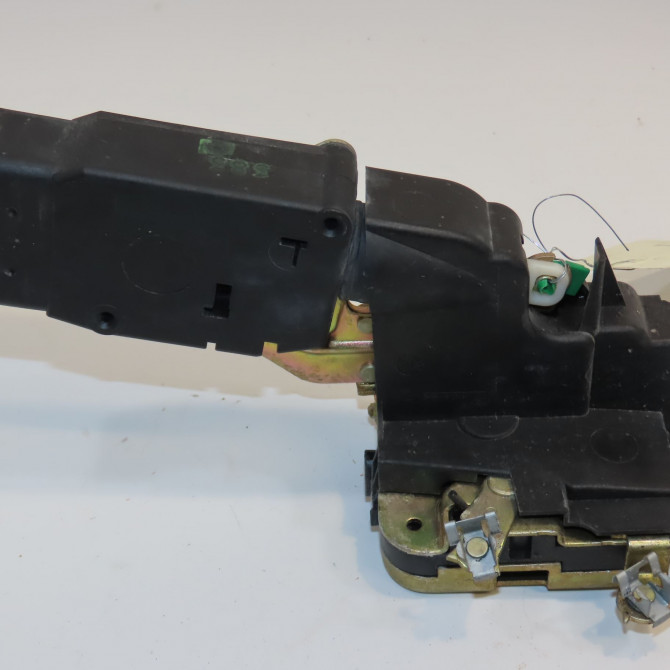 Serrure porte avg occasion MITSUBISHI SPACE STAR II Phase 1 10-1998->03-2006 1.3i 85ch MR911381 2