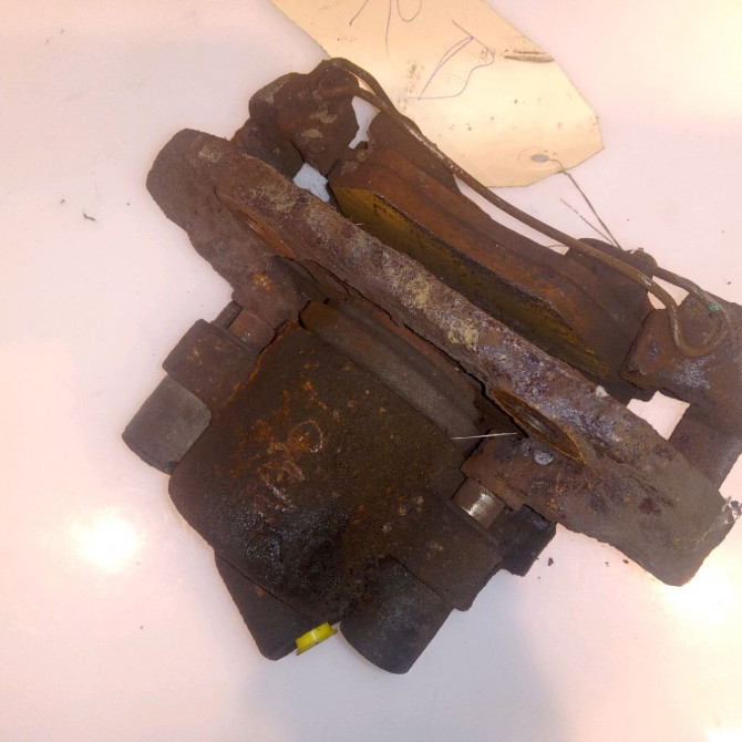 Etrier de frein avant gauche occasion FORD FIESTA IV Phase 1 09-1995->09-1999 1.3i 1478495 2