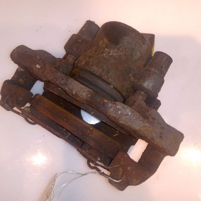 Etrier de frein avant droit occasion FORD FIESTA IV Phase 1 09-1995->09-1999 1.3i 1478466 2