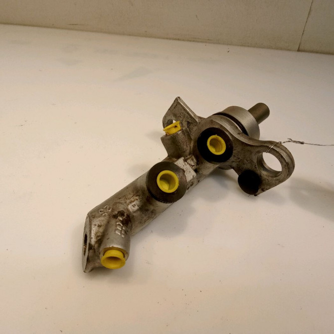 Maitre cylindre occasion RENAULT MEGANE II Phase 1 09-2003->12-2005 1.6 16v 7701207697 1