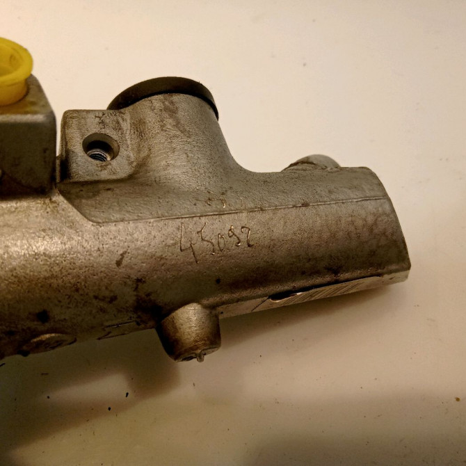 Maitre cylindre occasion RENAULT MEGANE II Phase 1 09-2003->12-2005 1.6 16v 7701207697 3