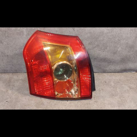 Feu arrière gauche occasion TOYOTA COROLLA IX phase 2 07-2004->08-2007 1.4 D 90ch 8156102300
