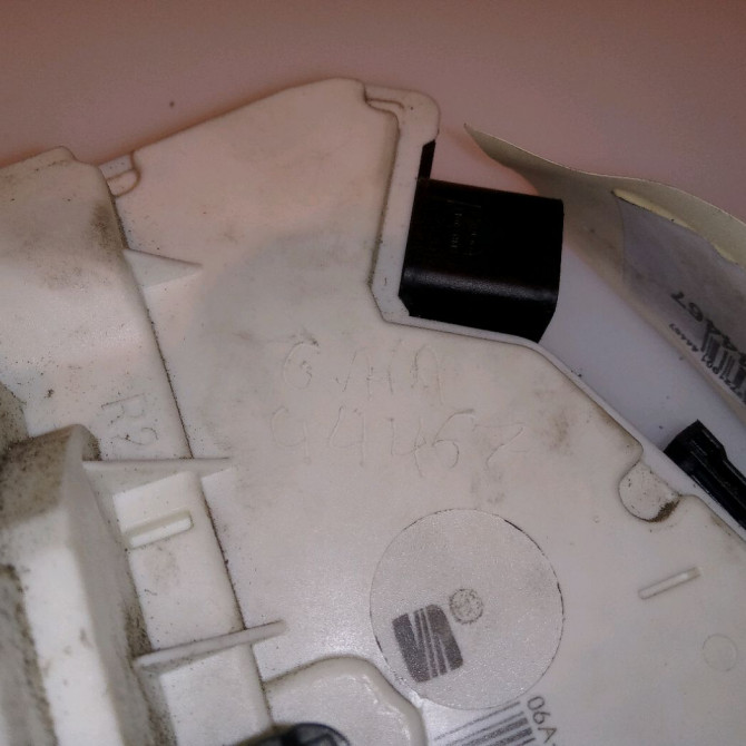 Serrure porte ard occasion SEAT IBIZA IV Phase 1 05-2008->01-2012 1.6 TDI 105ch 6J0839016J 3