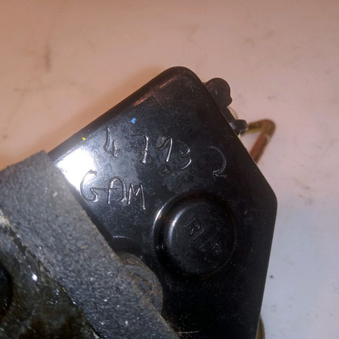 Serrure porte ard occasion HYUNDAI GETZ Phase 1 09-2002->11-2005 1.1i 814201C020 4