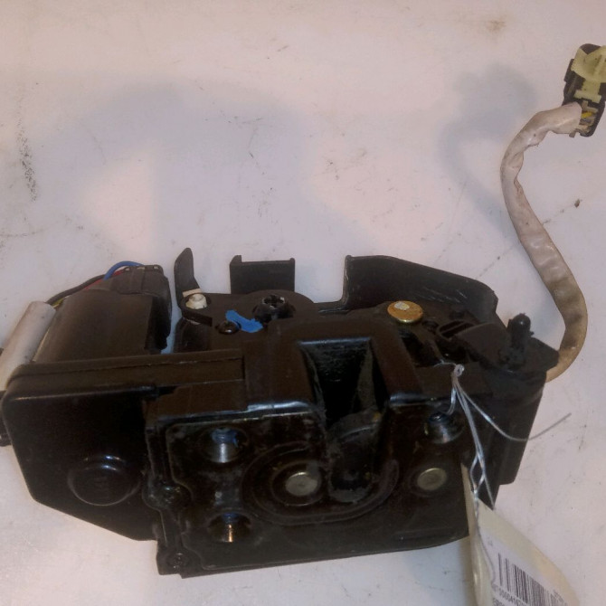 Serrure porte arg occasion HYUNDAI GETZ Phase 1 09-2002->11-2005 1.1i 814101C020 1