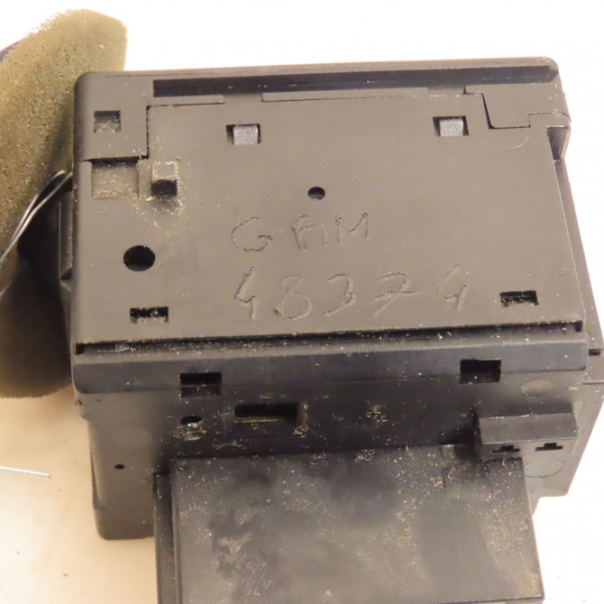 Commande essuie glace occasion CITROEN SAXO Phase 2 09-1999->12-2004 1.1i 60ch 6239G6 3