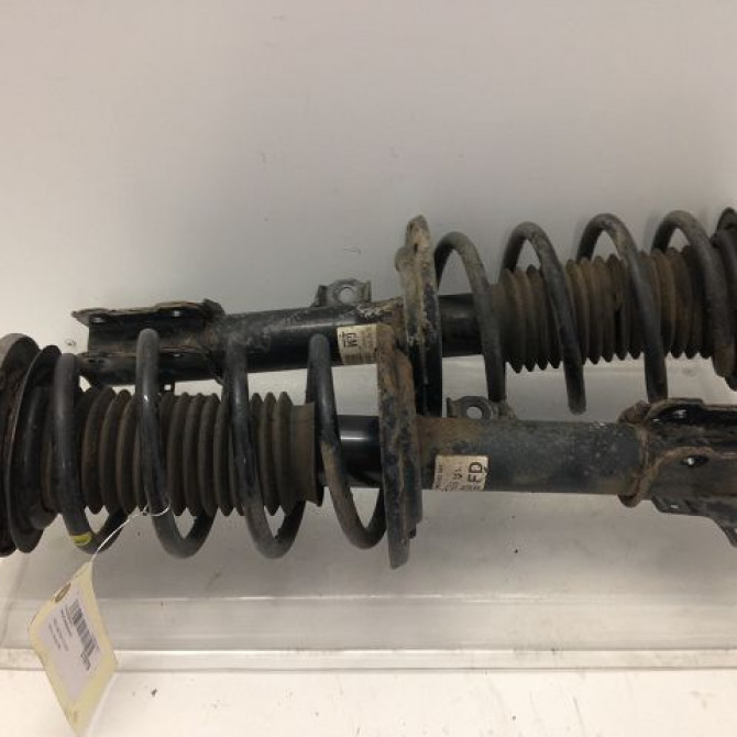 Amortisseur avant droit occasion OPEL VECTRA III Phase 2 10-2005->06-2007 93190493 1