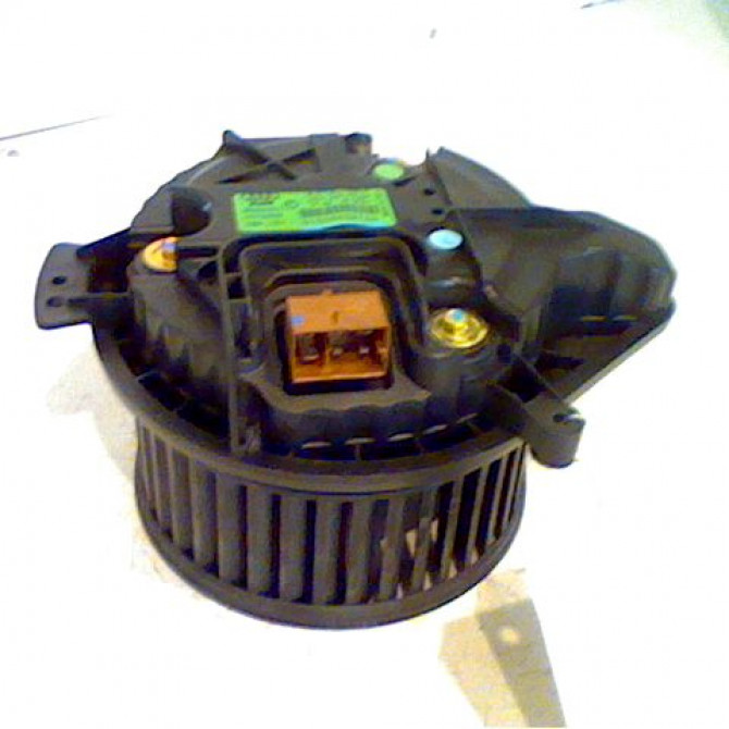 Ventilateur de chauffage occasion AUDI A4 II Phase 1 01-2001->11-2004 1.9 TDi 101ch 8E1820021E 1