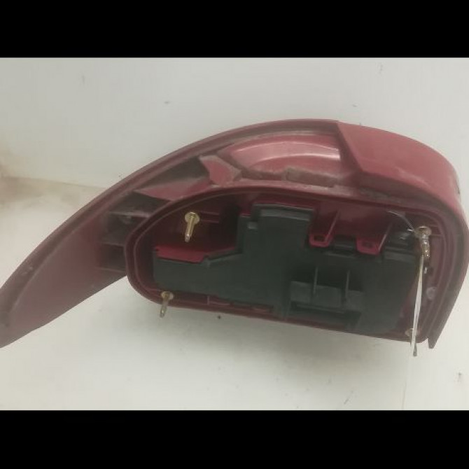 Feu arrière droit occasion FORD MONDEO I Phase 1 01-1993->09-1996 1.8 TD 2