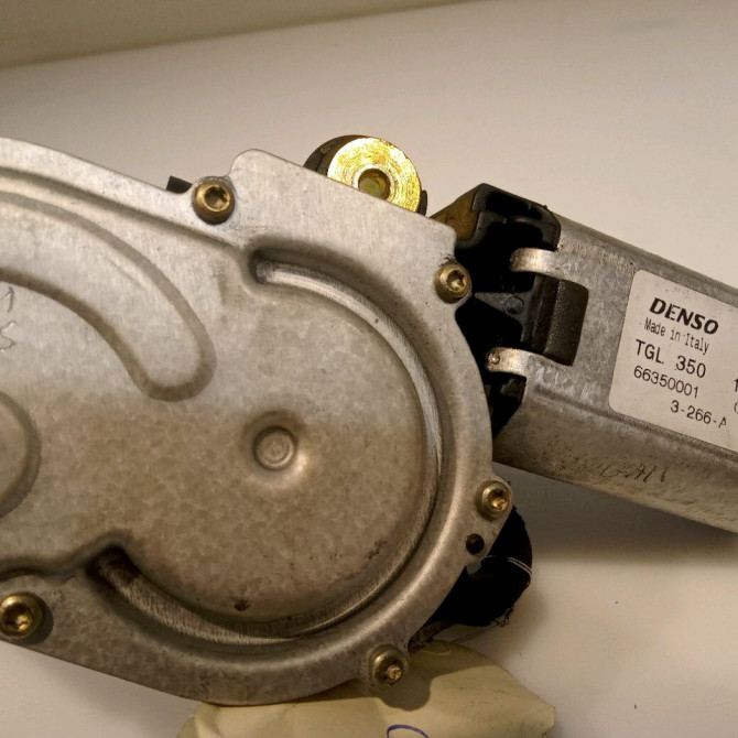 Moteur essuie-glace arrière occasion FIAT PUNTO II Phase 1 10-1999->05-2003 60 46523867 3