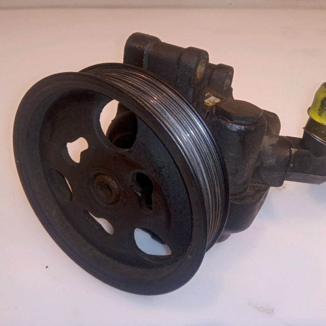 Pompe direction assistee occasion FORD FIESTA IV Phase 1 09-1995->09-1999 1.3i 3907535 1