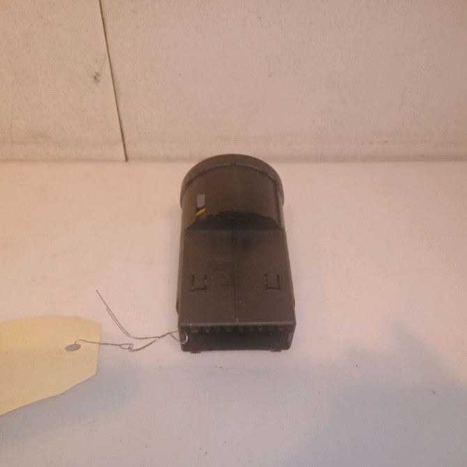 Interrupteur commande de phares occasion VOLKSWAGEN GOLF IV GOLF IV Phase 1 1998-01-01->2005-06-30 1.9 TDI 100ch 1C094153120H 2